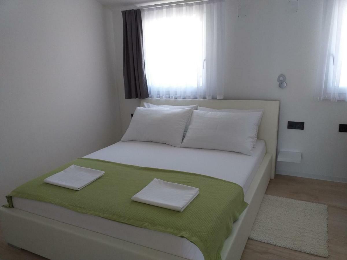 Apartament Mayana Cesarica